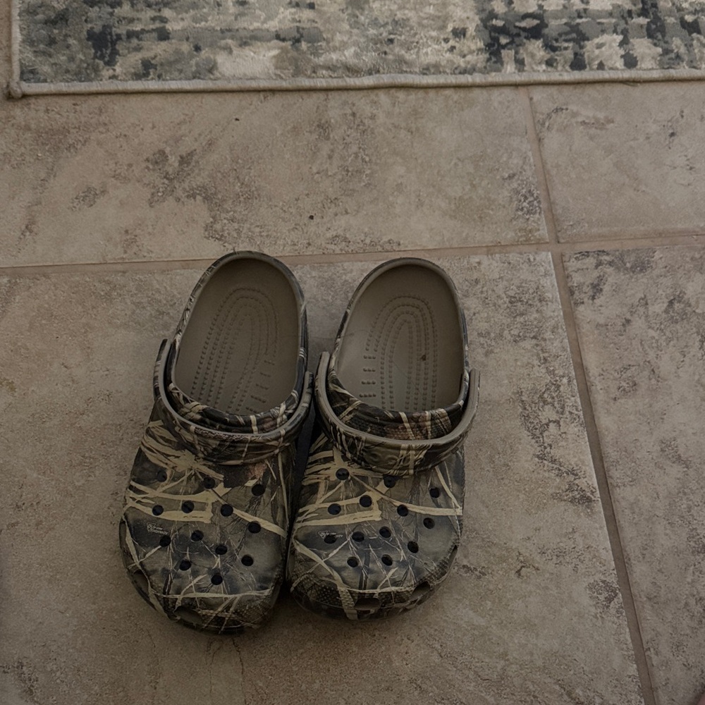 CROCS Kids Camouflage Water Shoes